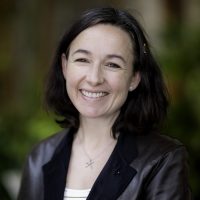 Stephanie Dougan headshot